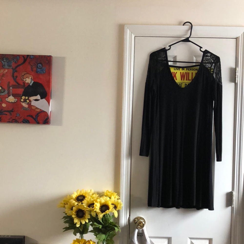 American Eagle black lace sleeve dress
